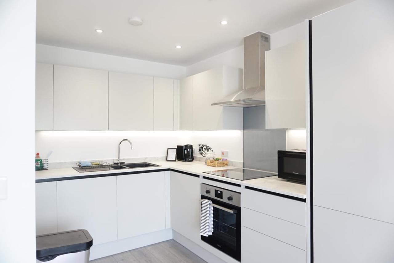 Modern City Apartment Хемел Хемпстед Екстериор снимка